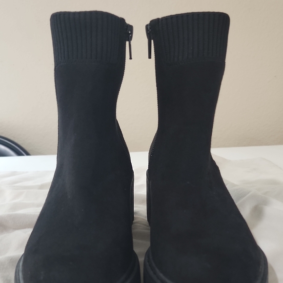 NOBO Black Ribbed Ankle Booties - Picture 6 of 10